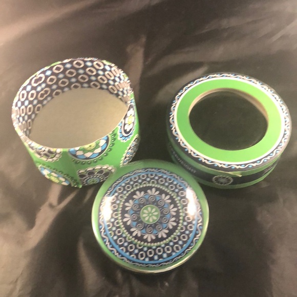 Vintage Very Bradley Retired Green Cupcakes Paperweight - Picture 6 of 8